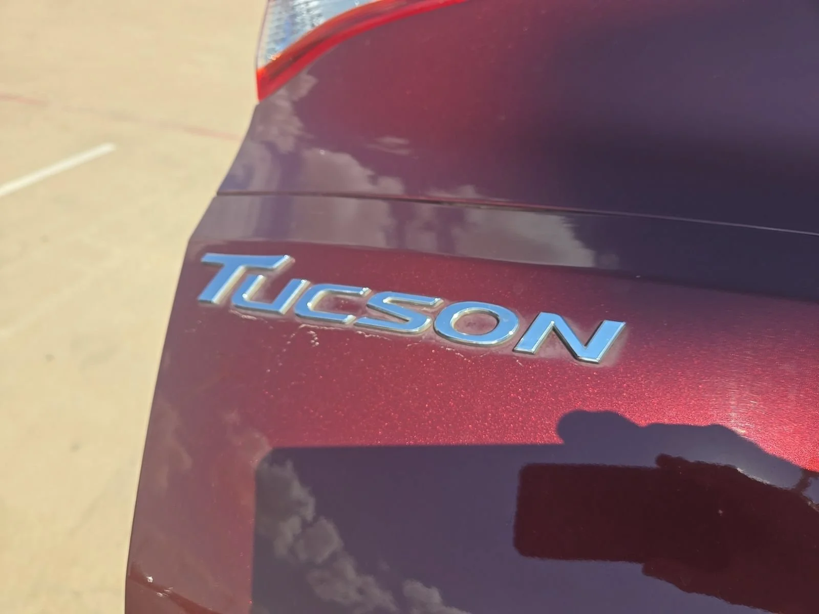 Used 2017 Dark Red Metallic Hyundai SE image 8