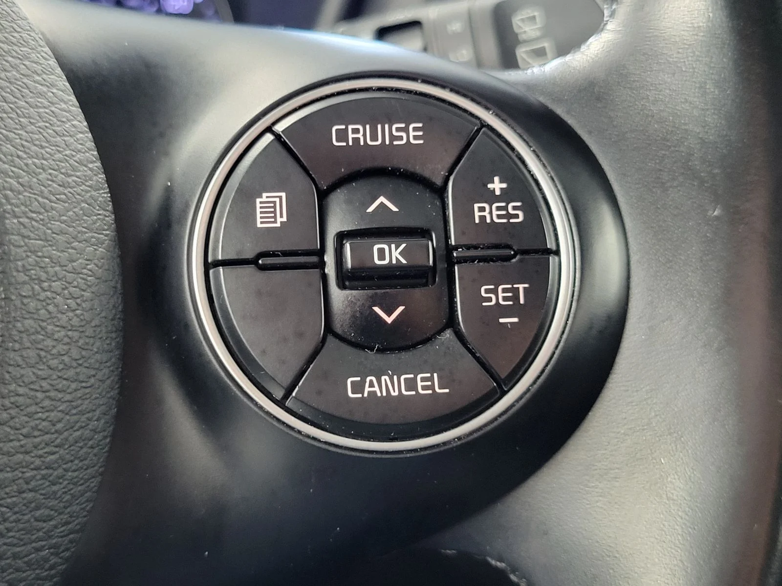 Used 2020 White Kia GT-Line image 17