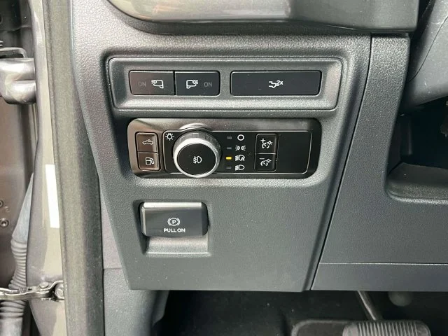 Used 2023 Gray Ford XLT image 30