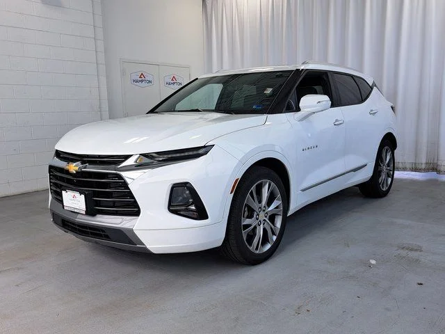 Used 2019 White Chevrolet Premier image 2