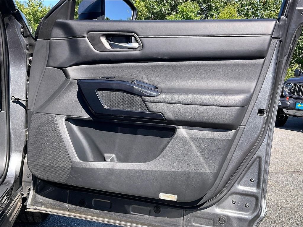 Used 2022 Gun Metallic Nissan SV image 11