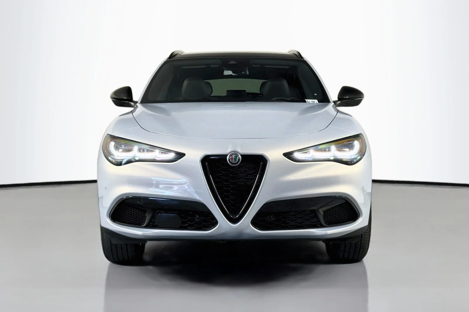 Used 2024 Moonlight Gray Metallic Alfa Romeo Sprint image 3