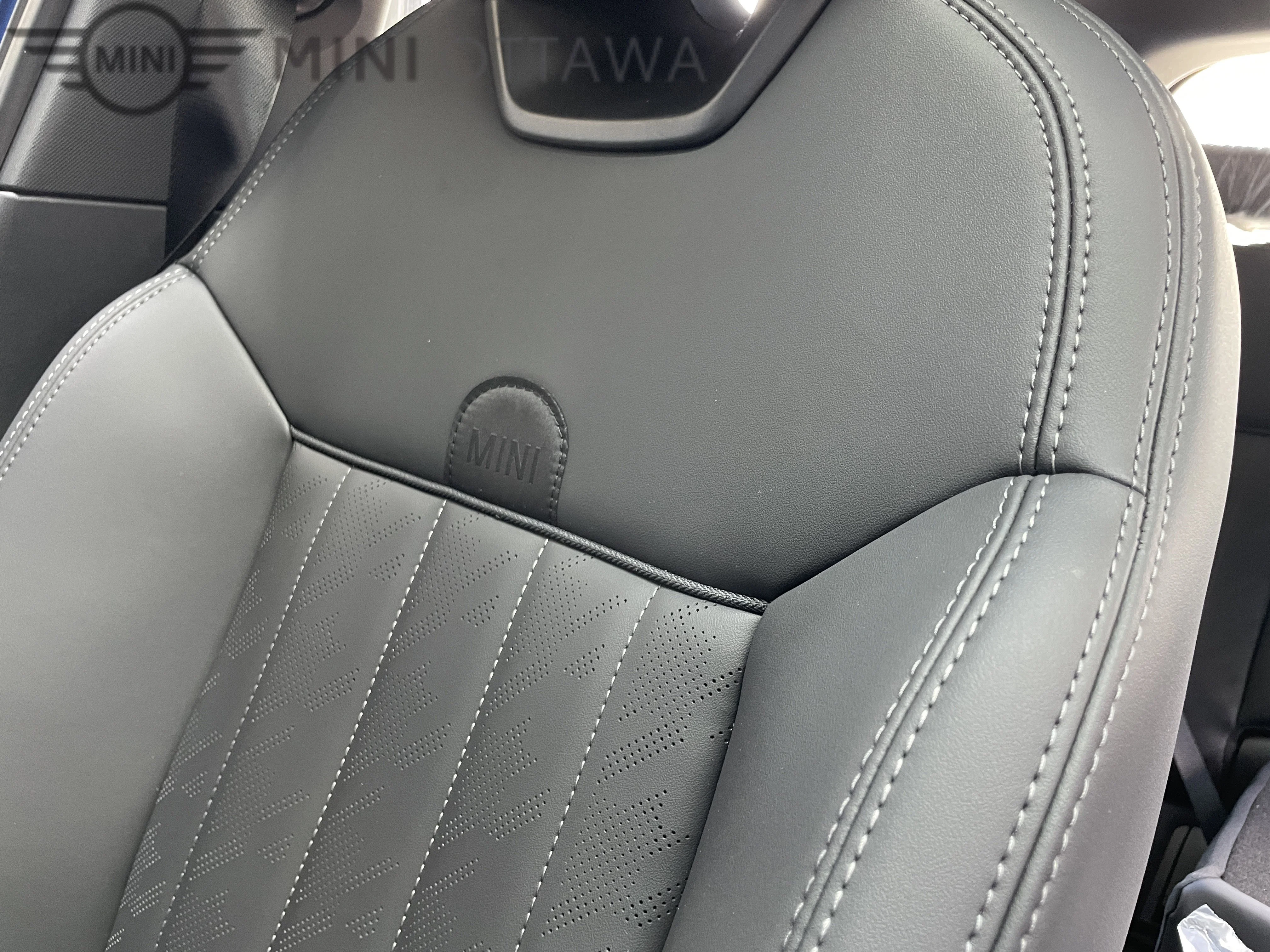 New 2026 Melting Silver III Metallic MINI Cooper S image 3