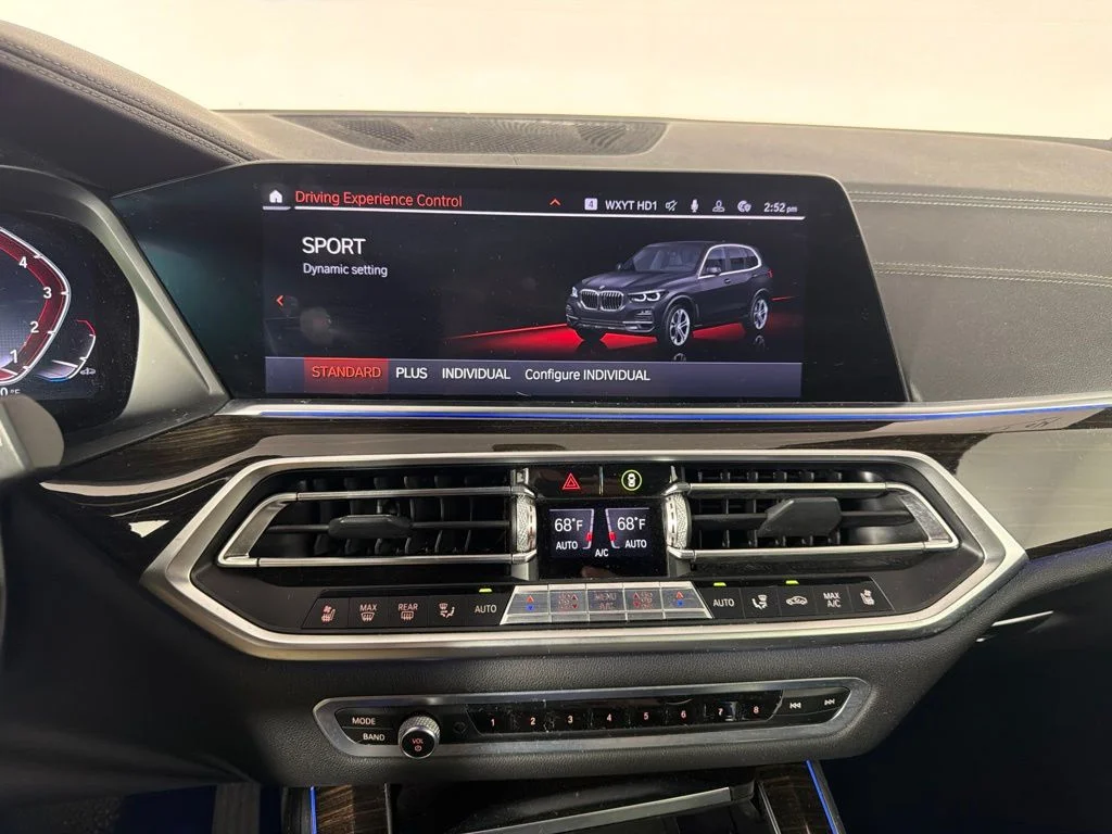 Used 2019 Black Sapphire Metallic BMW xDrive40i image 31