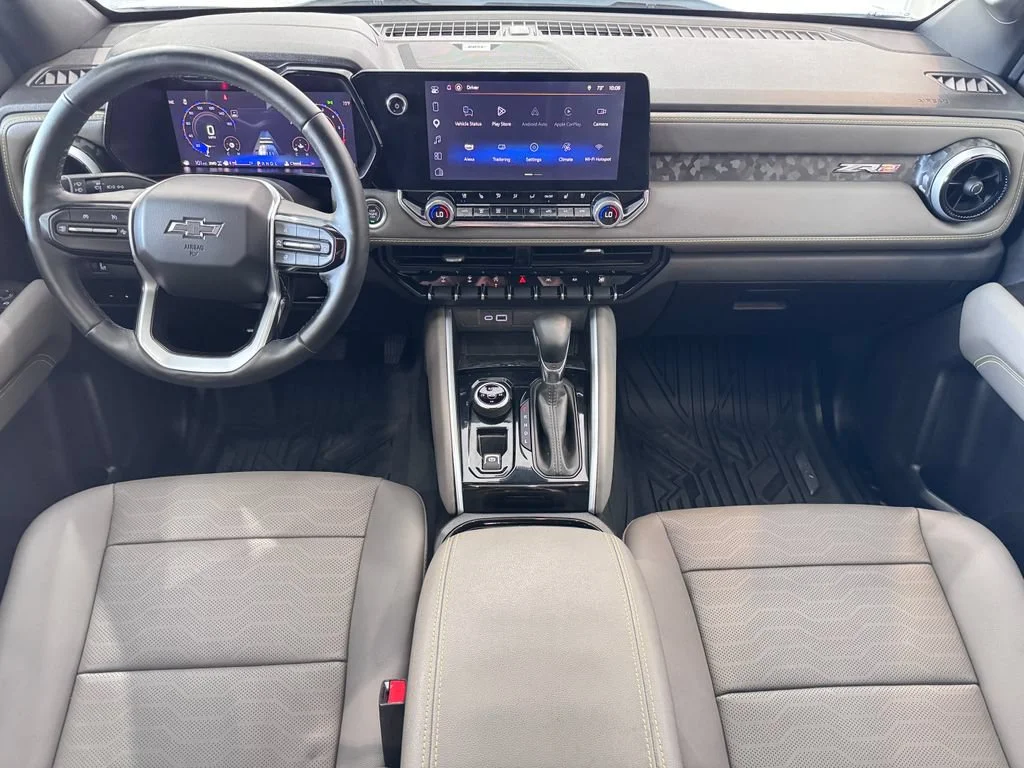 2025 Chevrolet Colorado ZR2 - Photo 11