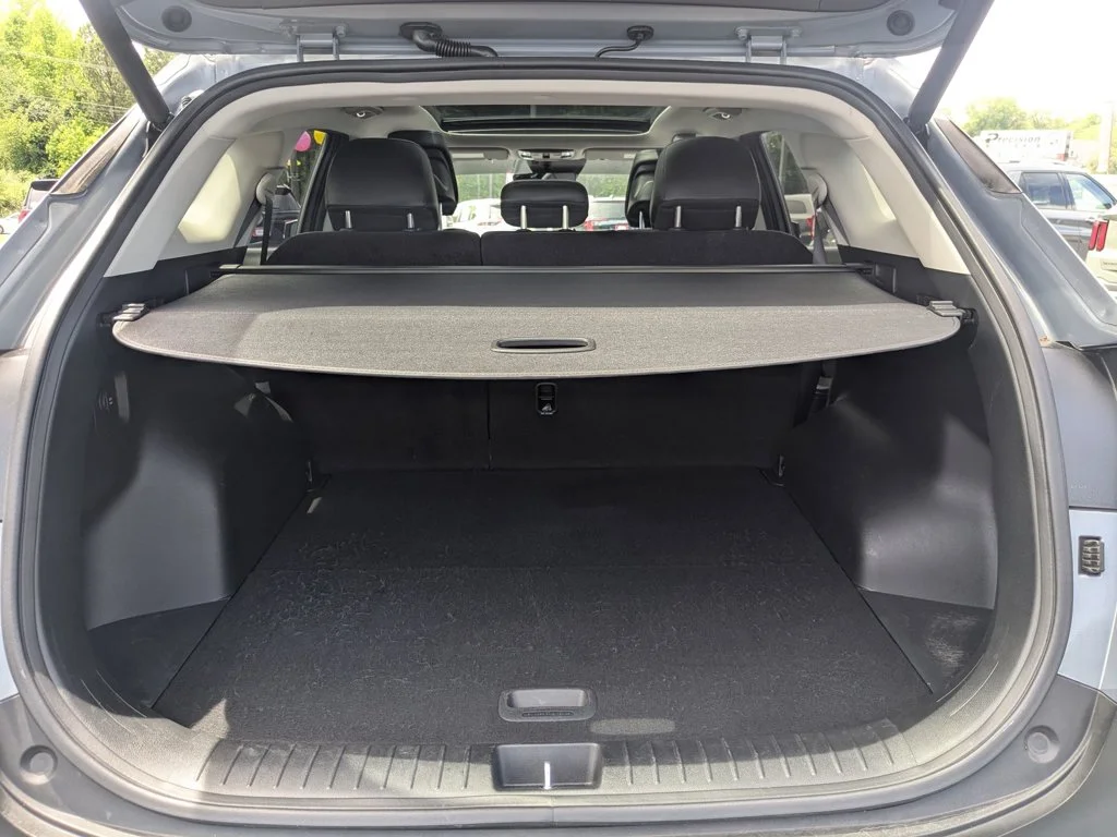 Used 2025 Everlasting Silver Kia EX image 26