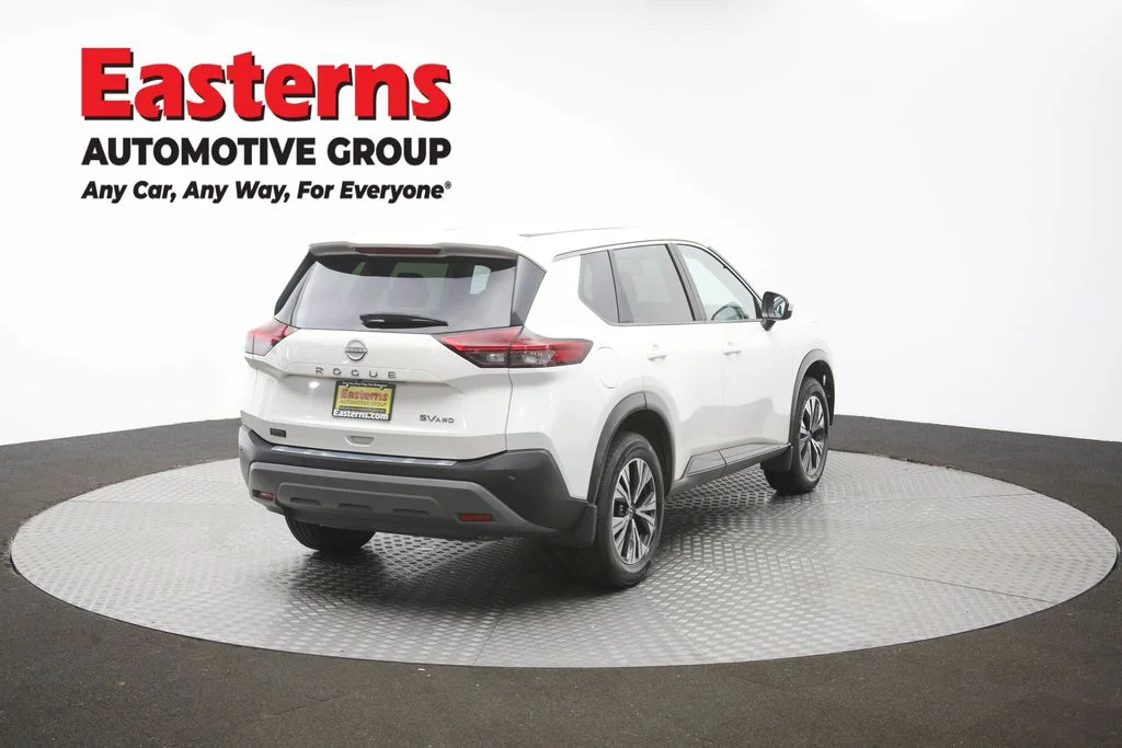 Used 2023 White Nissan SV image 39