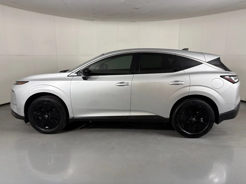 Used 2025 Silver Nissan SV image 5