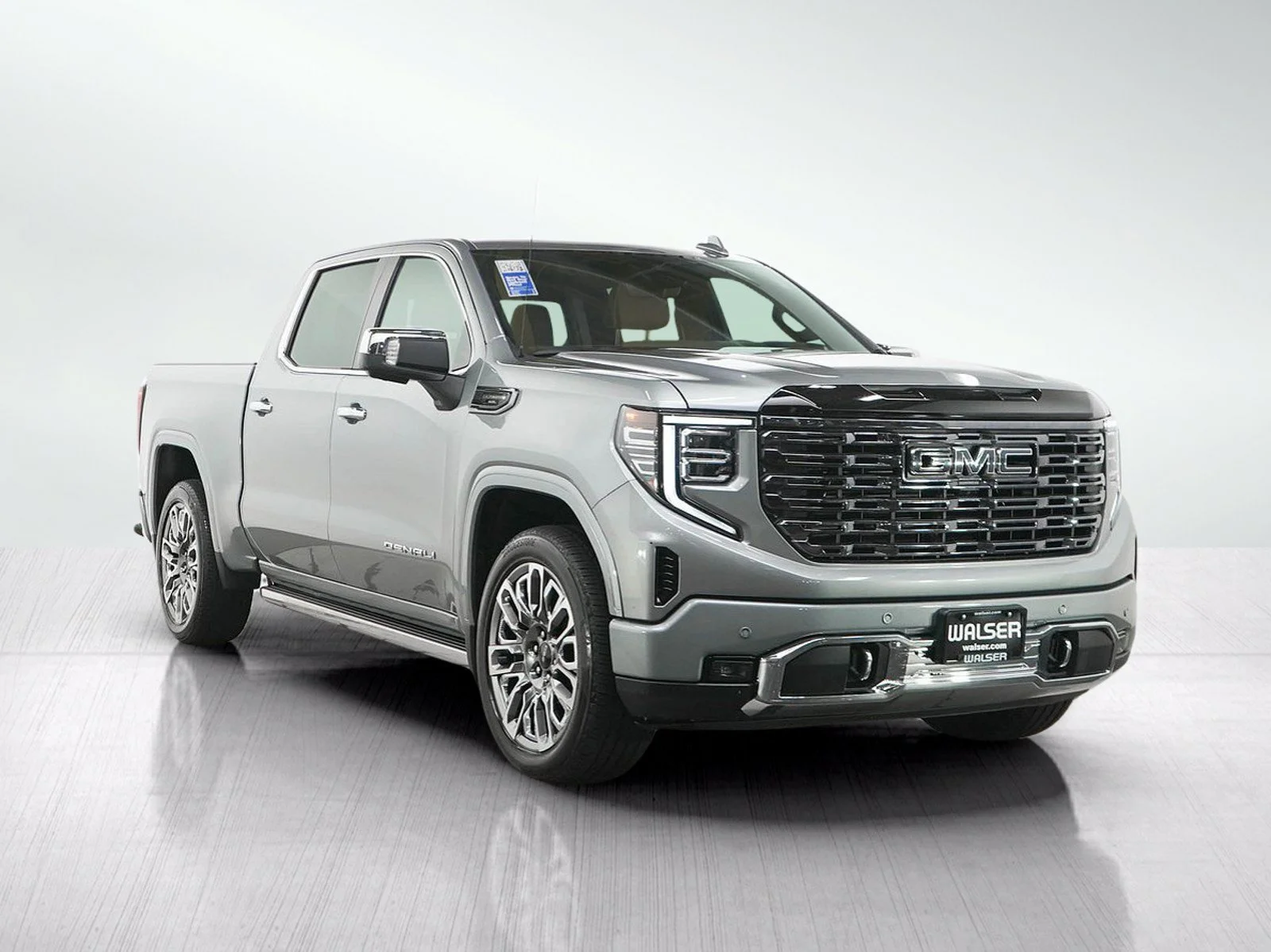 Used 2025 Sterling Metallic GMC Denali Ultimate image 7