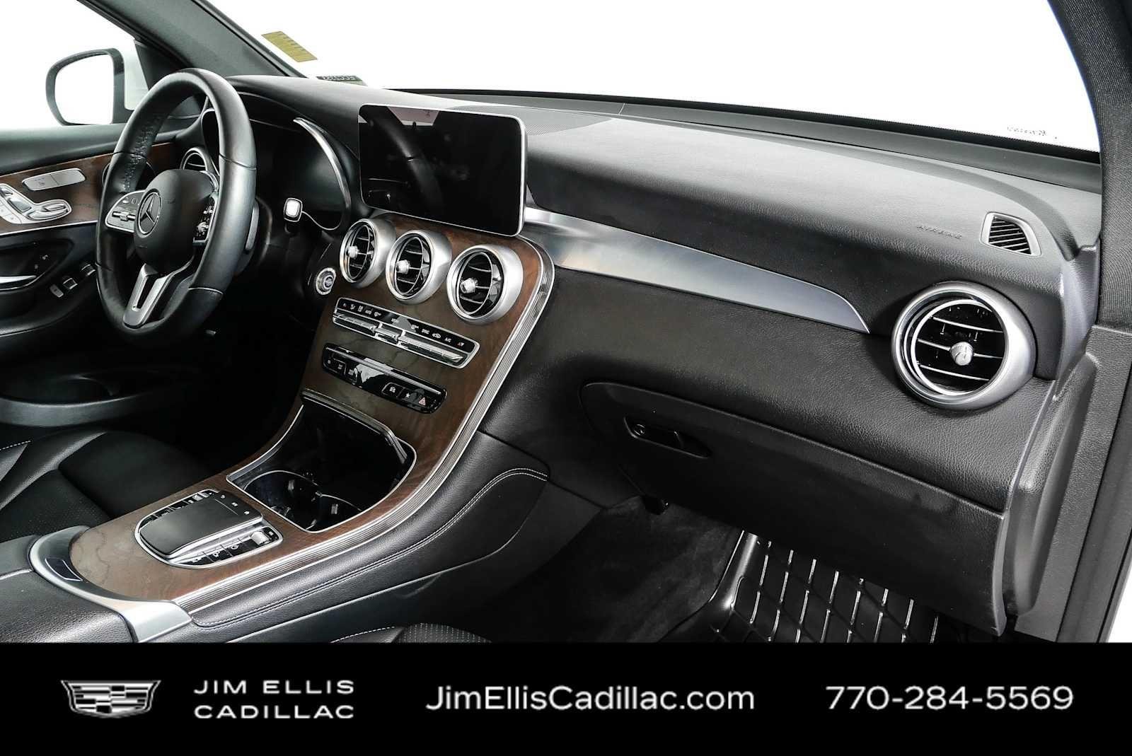 Used 2021  Mercedes-Benz GLC 300 image 23