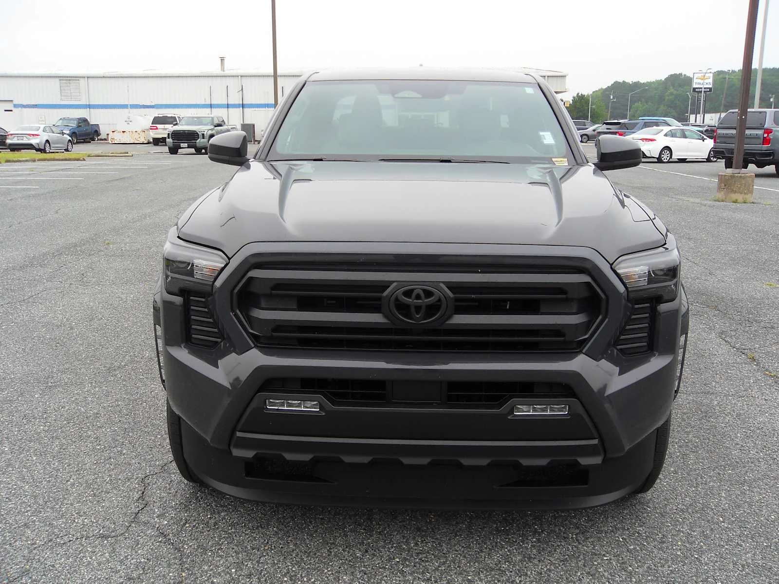 Used 2025 Underground Toyota SR5 image 8