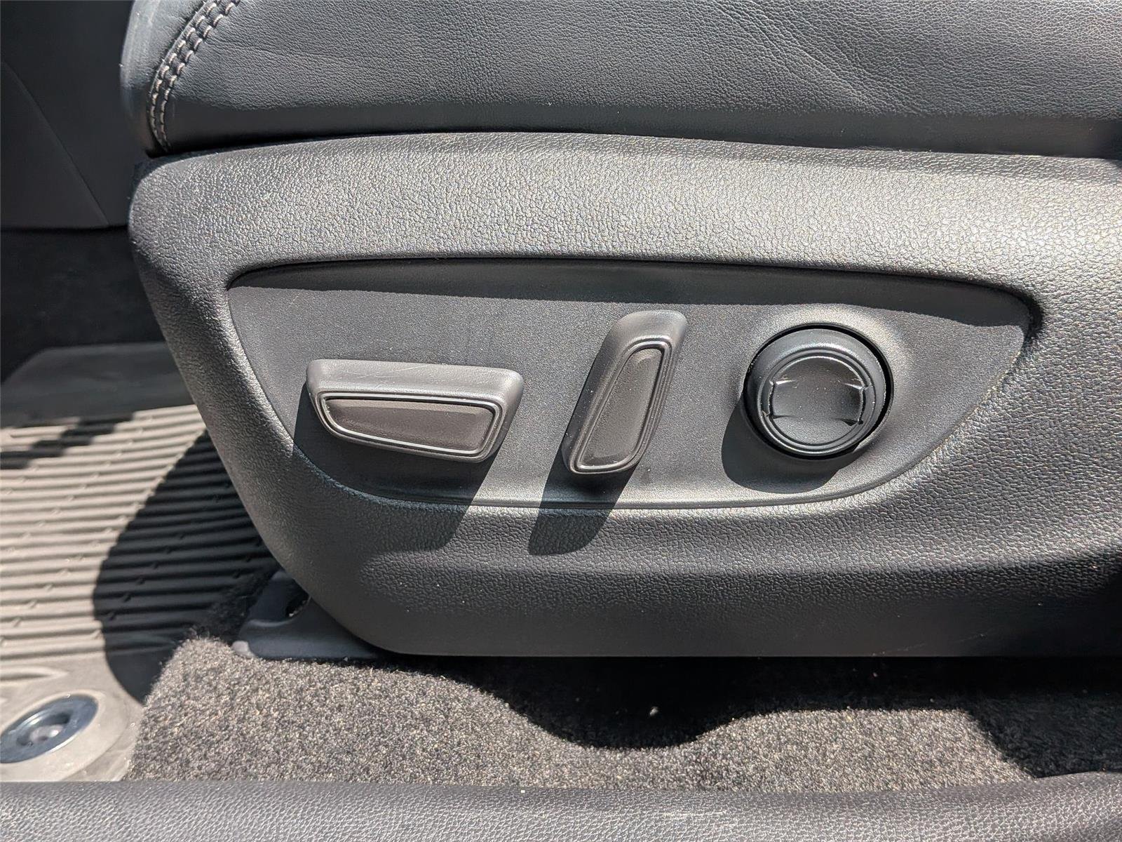 Used 2020 Magnetic Gray Metallic TOYOTA  image 29
