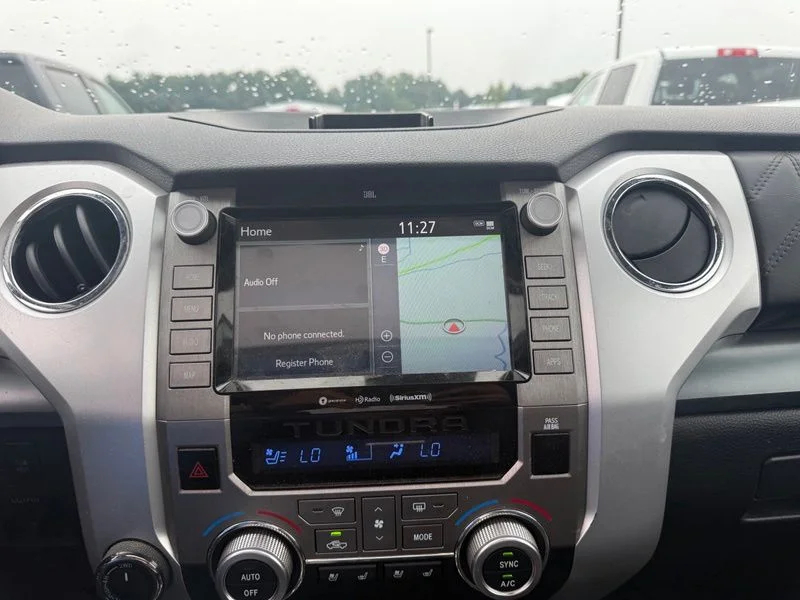 Used 2020 Silver Toyota Platinum image 9