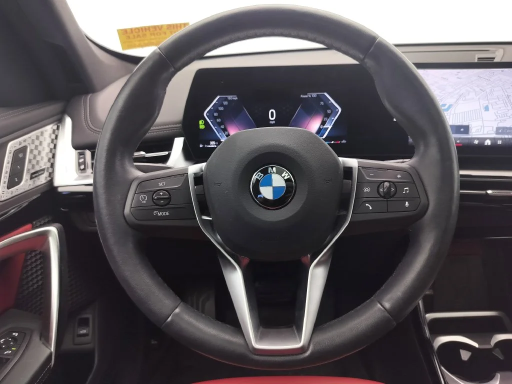 Used 2025 White BMW xDrive28i image 12