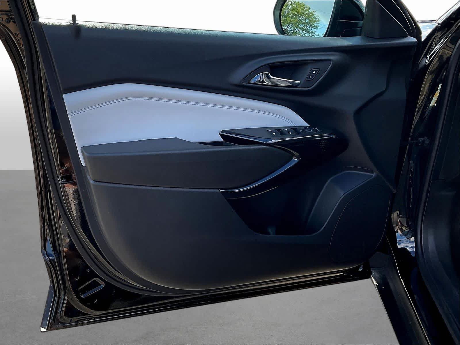 2024 Chevrolet Trax LT - Photo 21