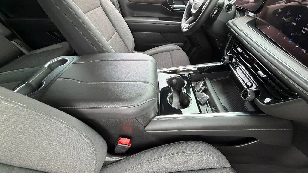 Used 2025 Black Chevrolet LS image 37
