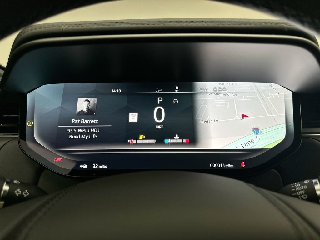 New 2026 Borasco Grey Land Rover SE image 15