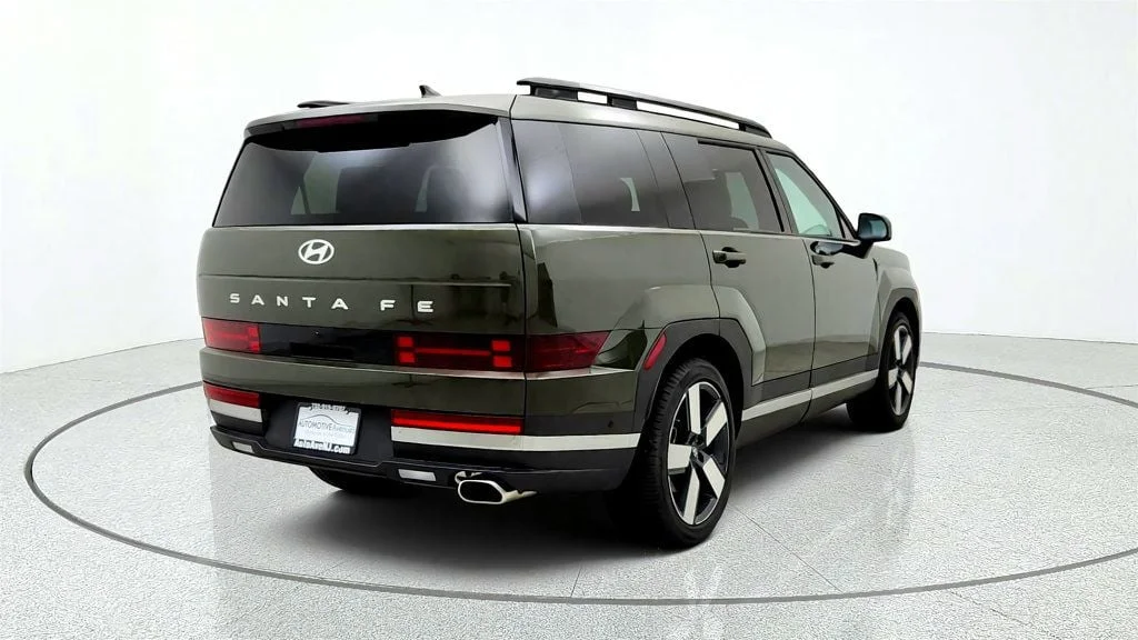 Used 2024 Rockwood Green Hyundai Limited FWD image 5