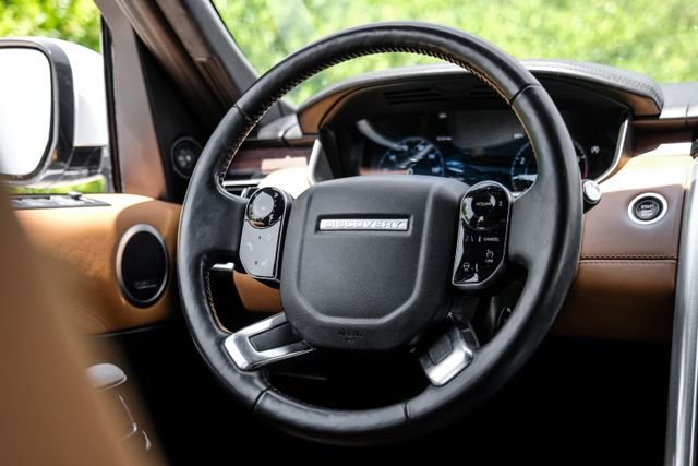 Used 2019 White Land Rover HSE Luxury image 19