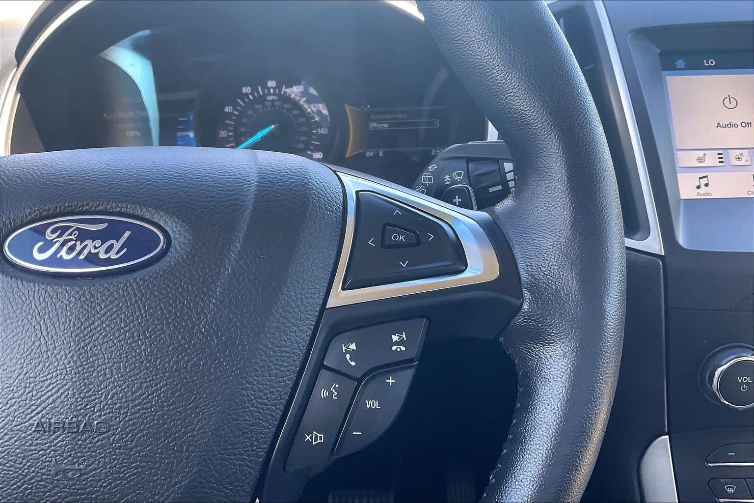 Used 2019 White Platinum Metallic Tri-Coat Ford SEL image 24