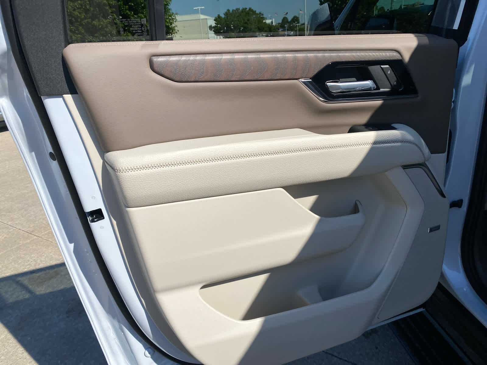 2026 GMC Yukon XL Denali - Photo 20