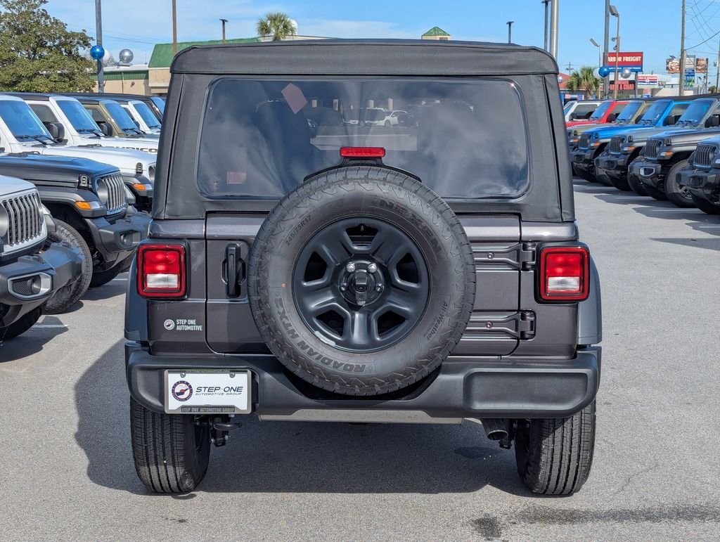 New 2026 Granite Crystal Metallic Clear-Coat Exterior Paint Jeep Sport image 6