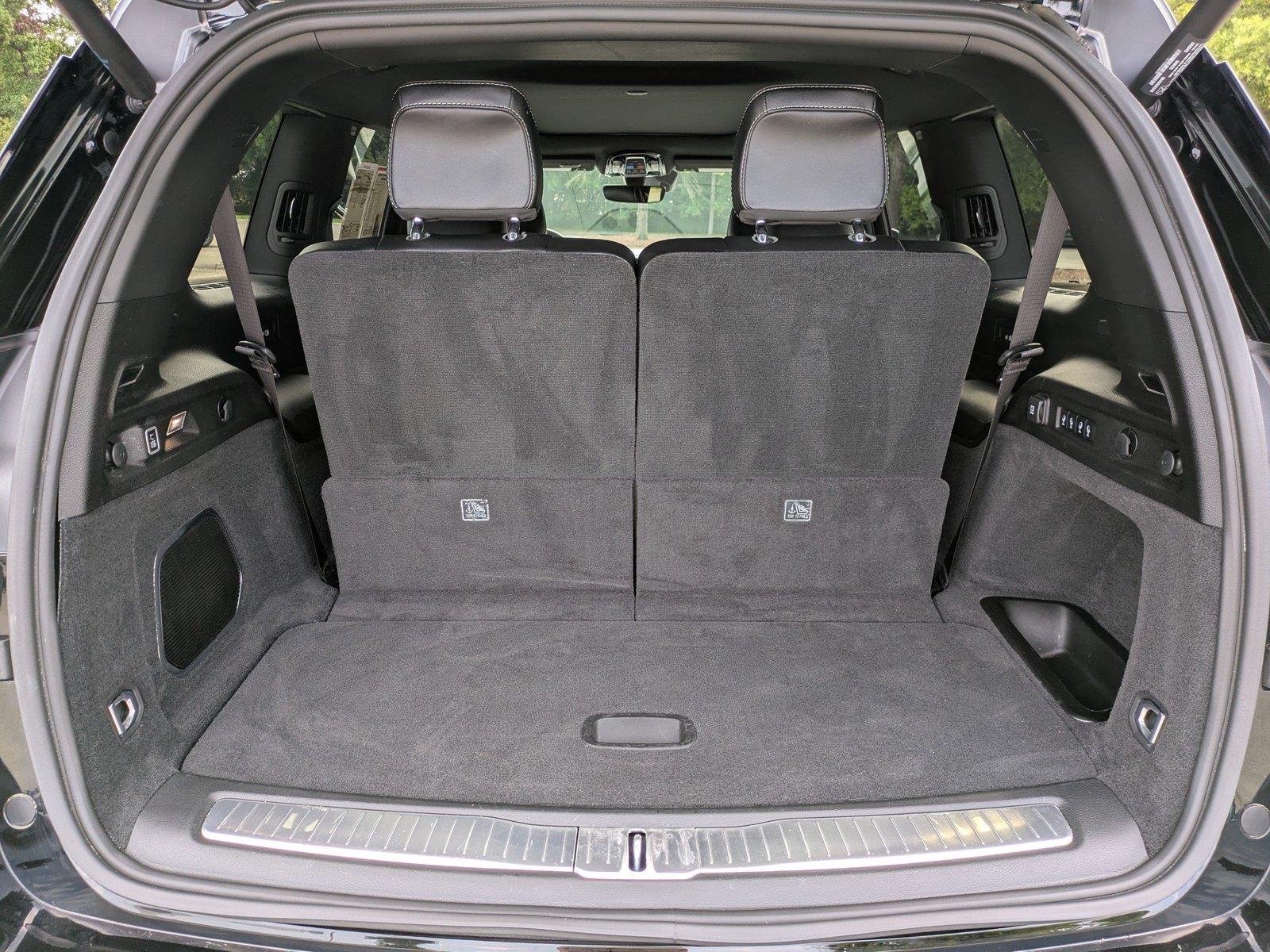 Used 2023 Diamond Black Crystal Pearlcoat Jeep Overland image 13