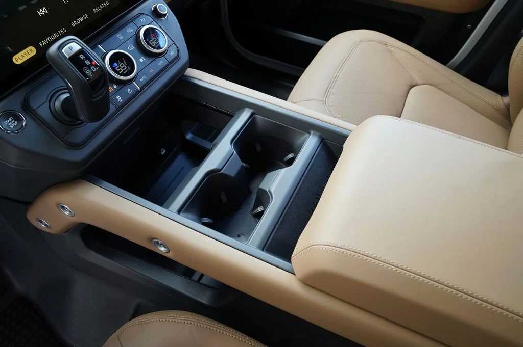 New 2026 Fuji White Land Rover X-Dynamic SE image 31