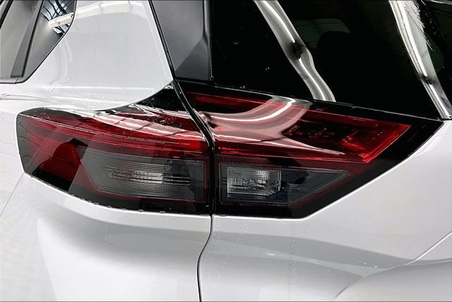 New 2026 Everest White Pearl Tricoat Nissan Rock Creek image 17
