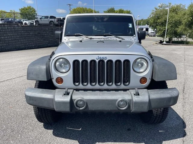 Used 2008 Silver Jeep X image 8