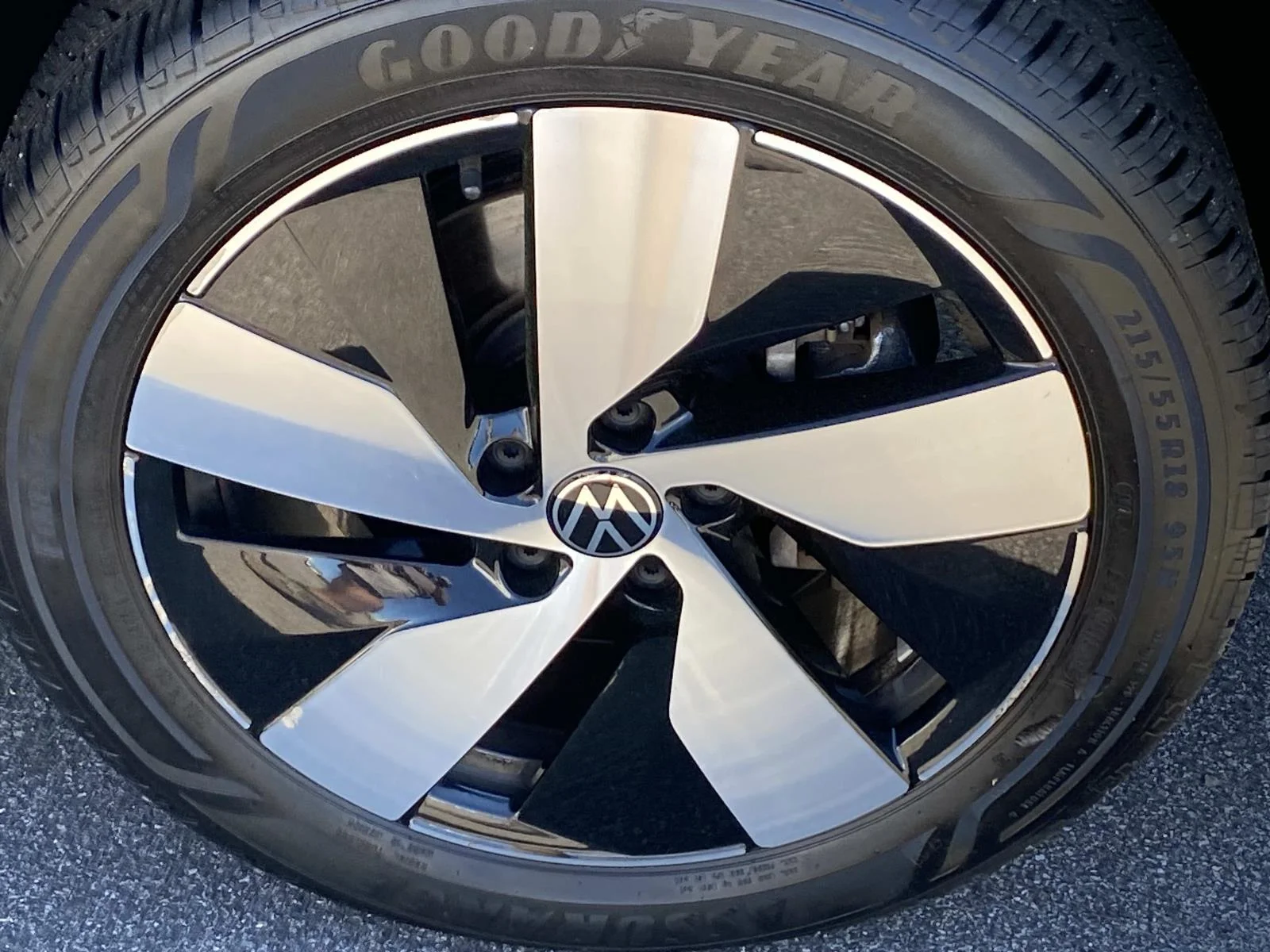 Certified Used 2023 Dusk Blue Metallic Volkswagen S 4MOTION image 25