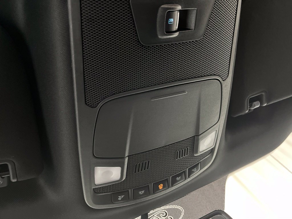 Used 2018 Oxford White Ford XLT image 16