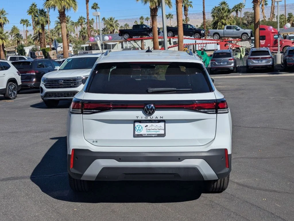 New 2026 White/off-white Volkswagen 2.0T SE image 4