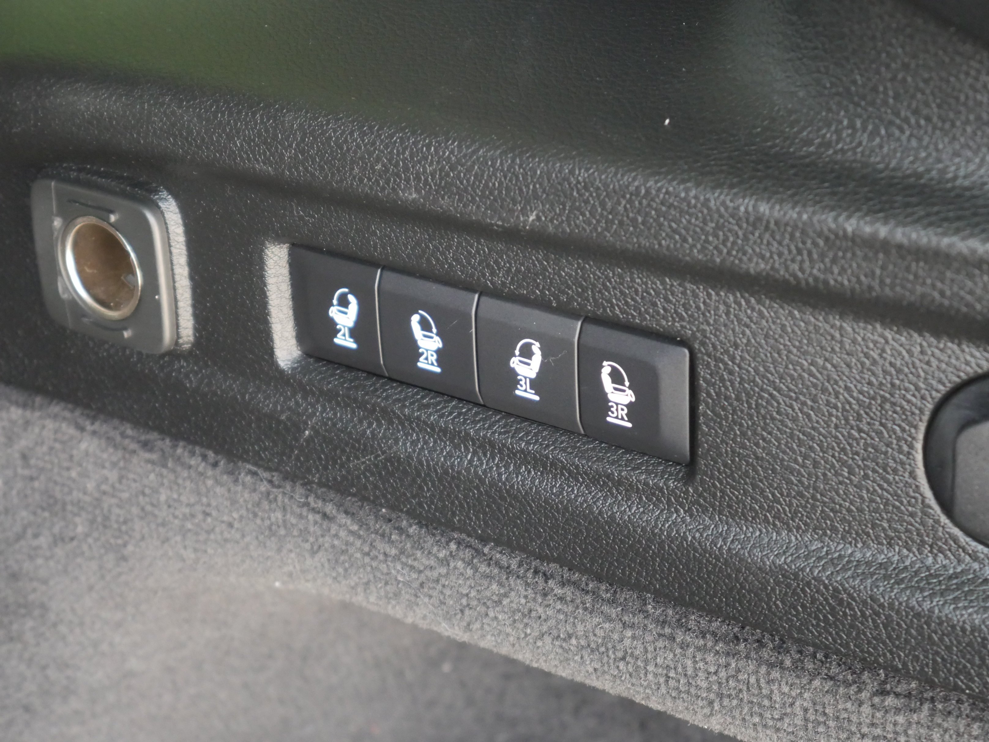 Used 2021 Silver Zynith Jeep Overland image 23