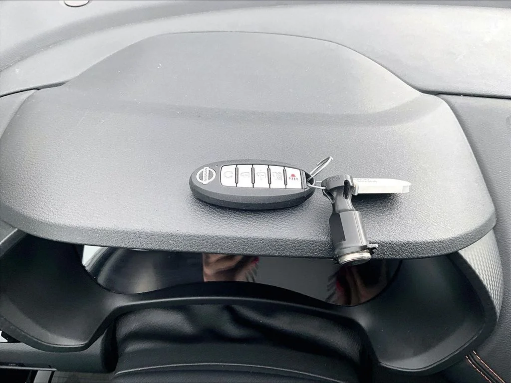 Used 2022 Black Nissan SR image 12