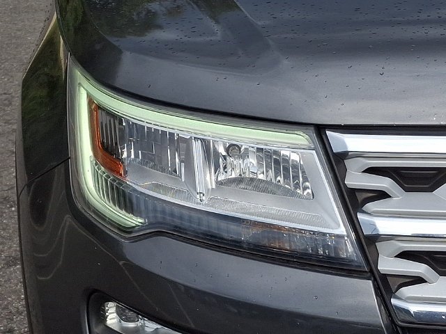 Used 2019 Gray Ford XLT image 10