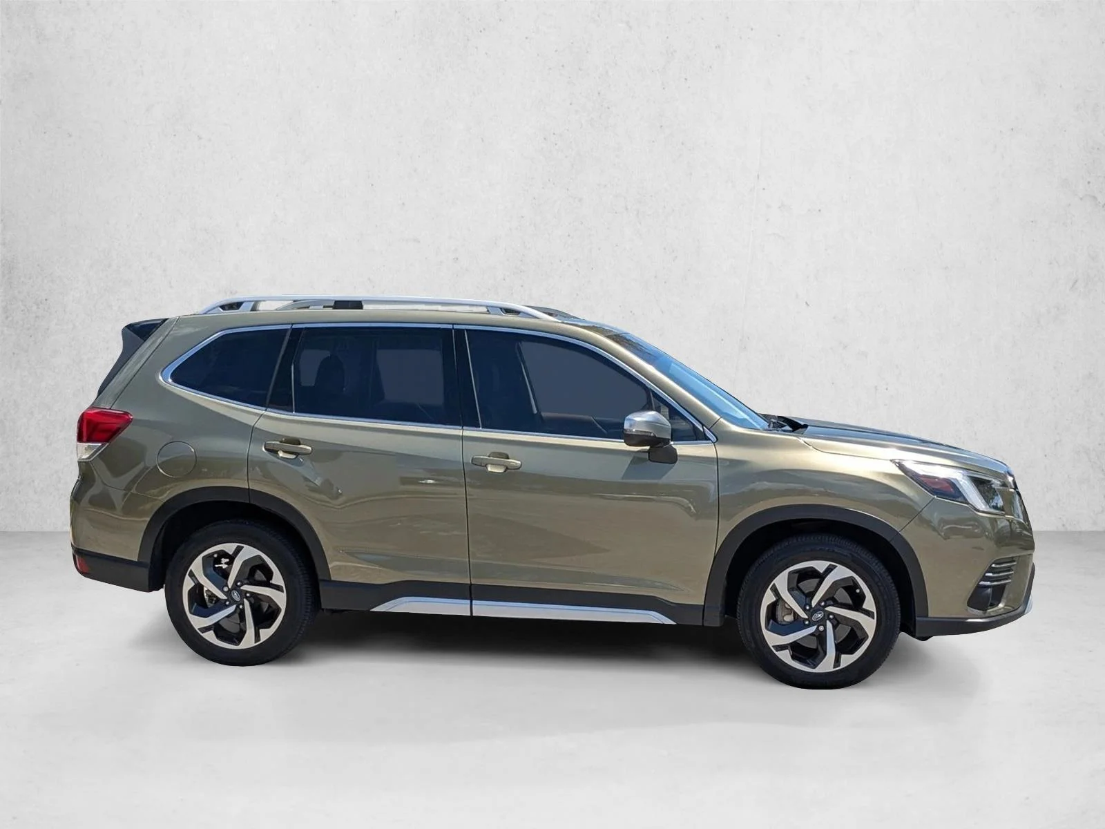 Used 2024 Green Subaru Touring image 4