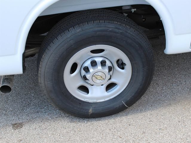 2026 Chevrolet Express Cargo Work Van - Photo 20