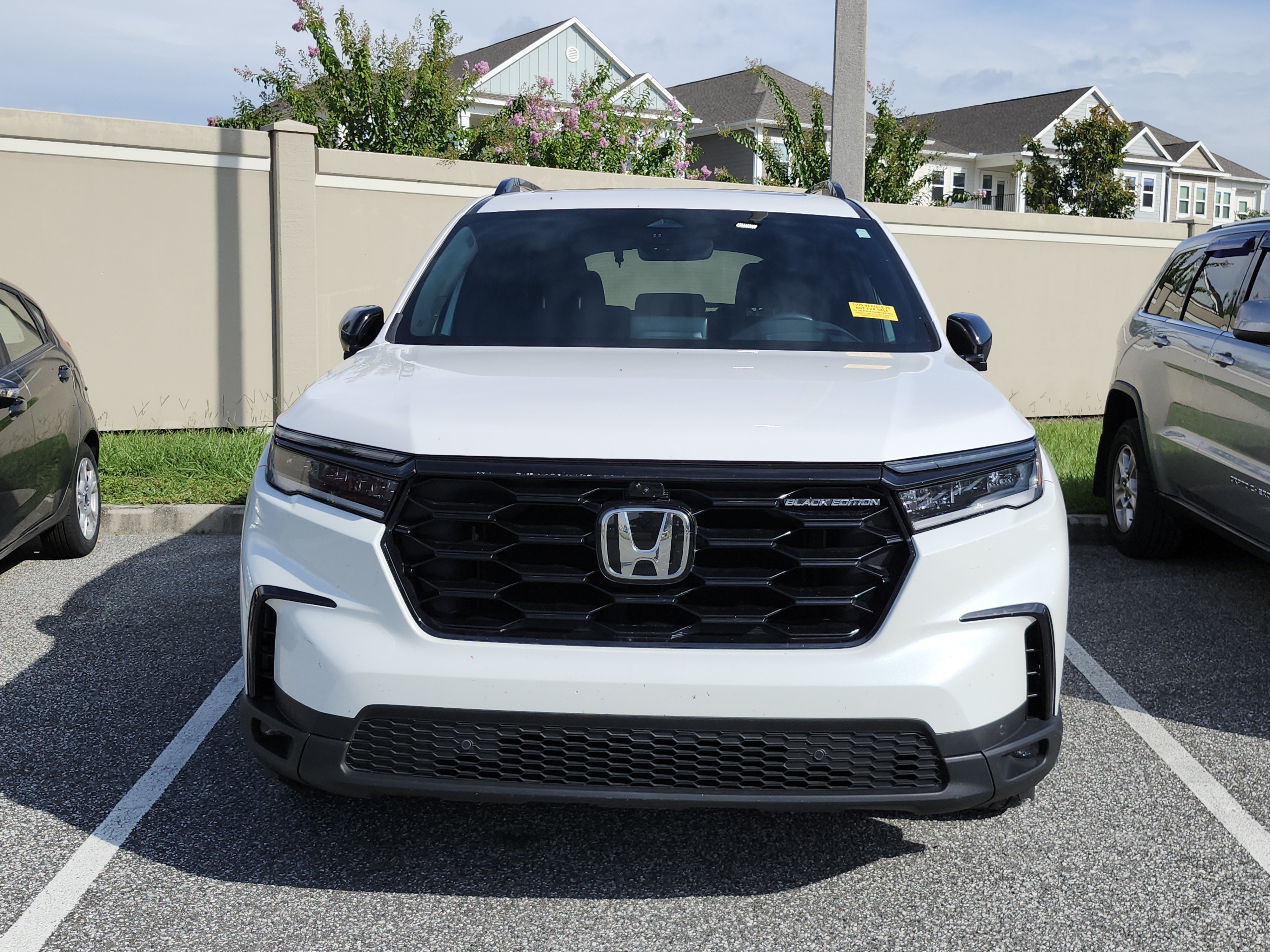 Used 2025 Platinum White Honda Black Edition image 13