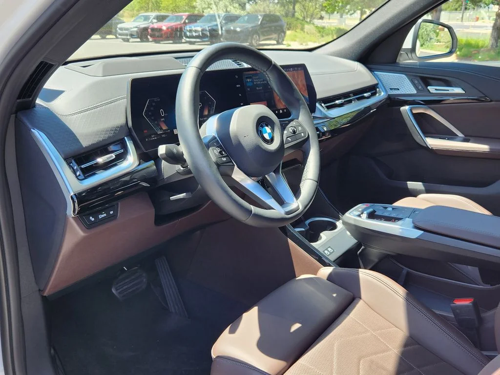 2025 BMW X2 28i - Photo 8