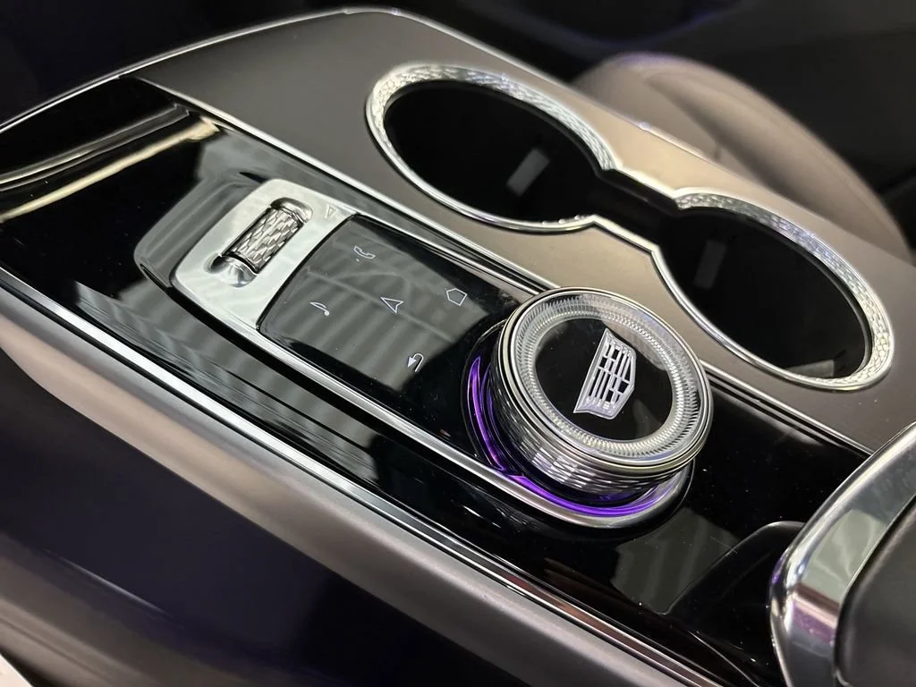 2025 Cadillac LYRIQ Luxury 2 - Photo 23