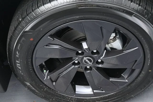 New 2026 Everest White Pearl TriCoat Nissan SV image 30