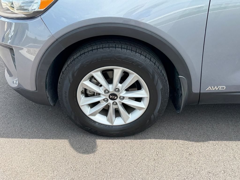 Used 2019 Silver Kia LX image 20
