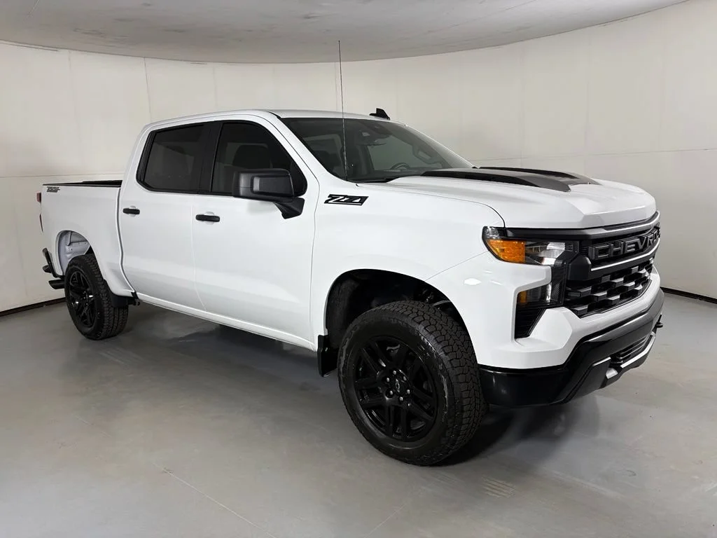 New 2026 Summit White Chevrolet Custom Trail Boss image 2