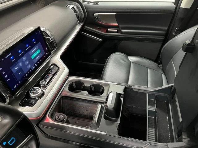 Used 2025 White Ford Platinum image 35