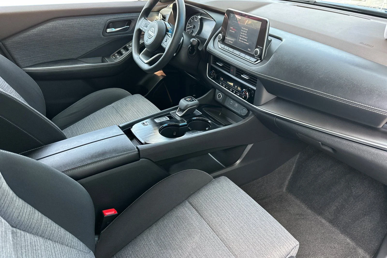 2023 Nissan Rogue SV - Photo 15