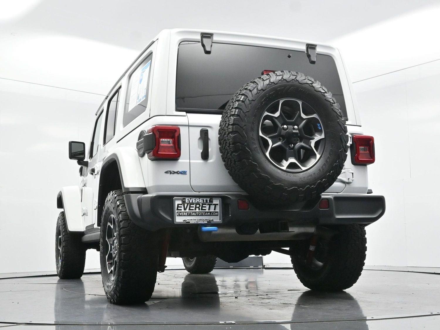 Used 2023 Bright White Clearcoat Jeep Rubicon image 51