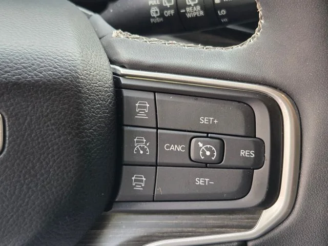 Used 2023 White Jeep Series III image 12