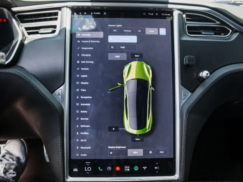 Used 2018 Solid Black Tesla P100D image 18
