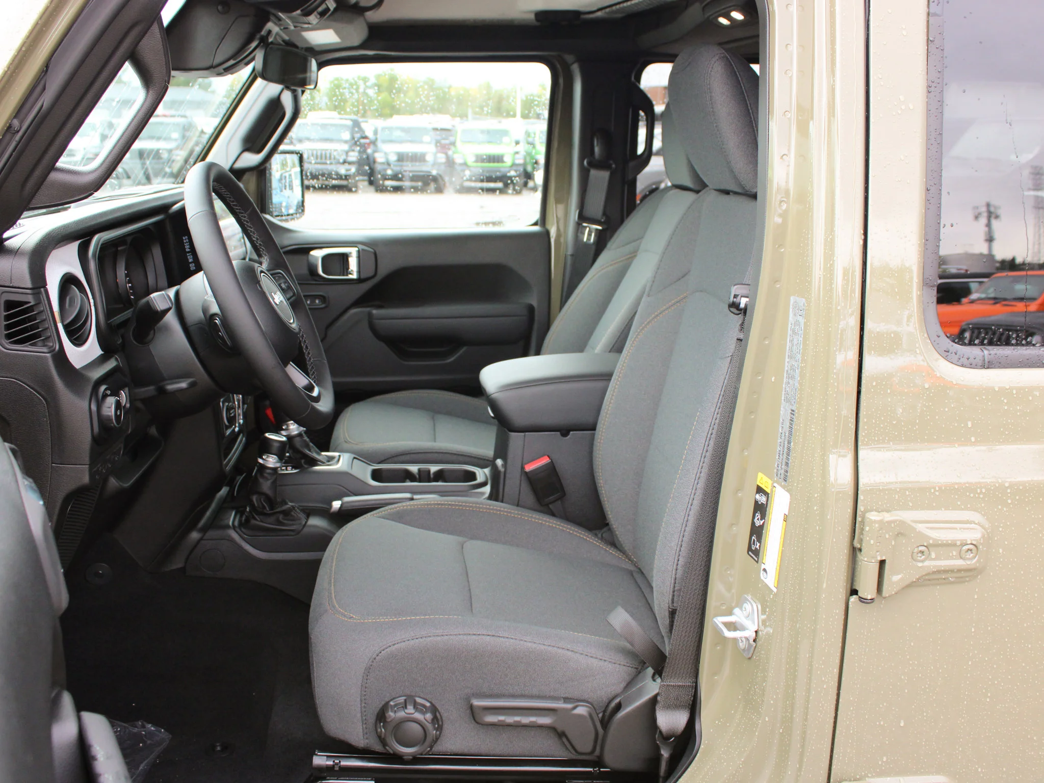 Used 2025 41 Jeep Sport S* 4 Door 4x4, Alpine Audio, Safety Group, Remote Start, Heated Seats image 9
